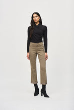 Load image into Gallery viewer, Jersey Knit Fitted Top 243148