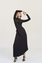 Load image into Gallery viewer, Jersey Knit Fitted Top 243148