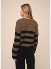 Load image into Gallery viewer, DROP SHOULDER SWEATER B2001-L40-300