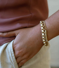 Load image into Gallery viewer, Matte Gold Book Chain Bracelet