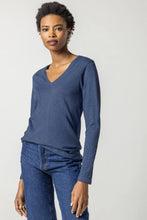 Load image into Gallery viewer, L/S V-Neck Back Seam Tee PA2327