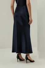 Load image into Gallery viewer, Silk Skirt 91B5112