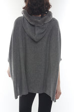 Load image into Gallery viewer, Poncho LFC 2088
