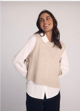 Load image into Gallery viewer, Side Tie Vest B2378G72304
