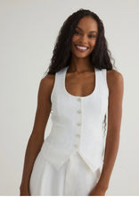 Load image into Gallery viewer, Scoop Neck Vest B4236-J19-525
