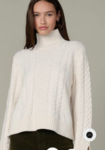 Load image into Gallery viewer, Ella Funnel Neck JW02Y9119
