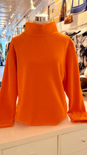 Load image into Gallery viewer, FT12 Fleece Top
