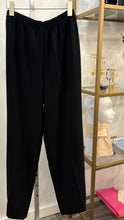 Load image into Gallery viewer, Black Crepe pant 2001NP - L
