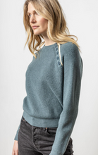 Load image into Gallery viewer, Button Raglan Crewneck PA2682
