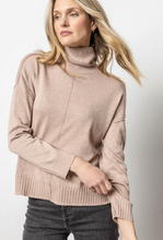 Load image into Gallery viewer, Relaxed Turtleneck PA2683
