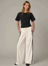 Load image into Gallery viewer, THE TINA TRACK PANT JW01W8085
