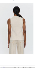Load image into Gallery viewer, AUDRA Vest  P00061111YV
