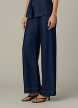 Load image into Gallery viewer, The Clean Denim Trouser NE3HON8062
