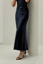 Load image into Gallery viewer, Silk Skirt 91B5112
