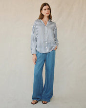 Load image into Gallery viewer, Oversized Button Down BB2446-G32-304
