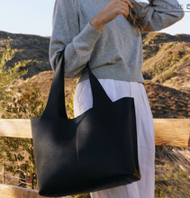 Load image into Gallery viewer, Vida Tote MP-6045994
