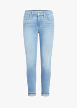 Load image into Gallery viewer, Joe&#39;s Jeans &quot;The Icon&quot; Mid-Rise Skinny Crop
